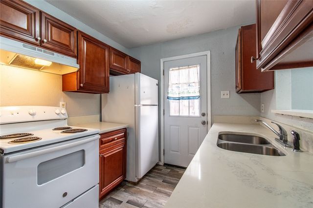 6702 Everhart U-103, Corpus Christi, TX 78413