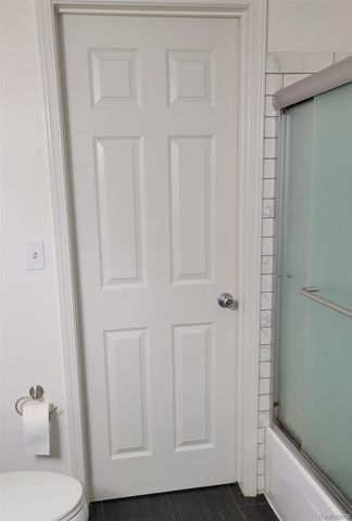 24111 Meridian Road N 120, Grosse Ile Township, MI 48138