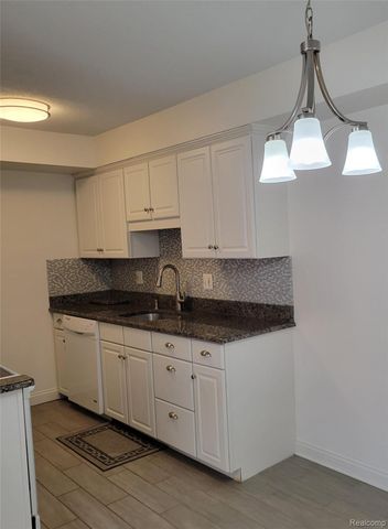 24111 Meridian Road N 120, Grosse Ile Township, MI 48138