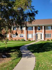 24111 Meridian Road N 120, Grosse Ile Township, MI 48138