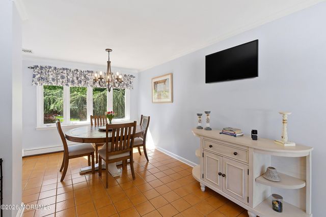 19 Harpoon Street, Beachwood, NJ 08722