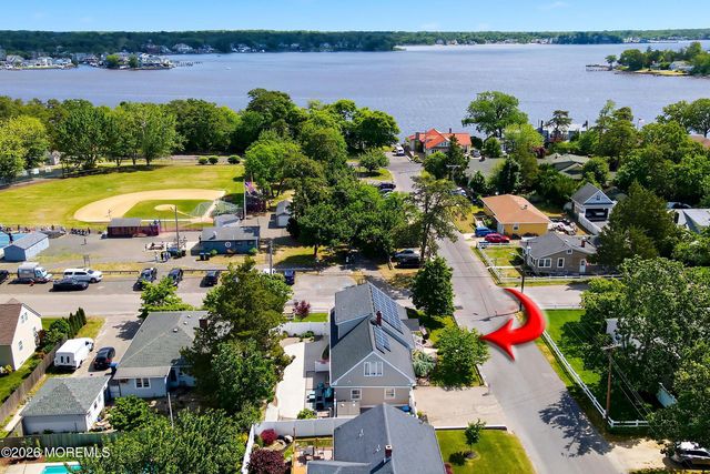 19 Harpoon Street, Beachwood, NJ 08722