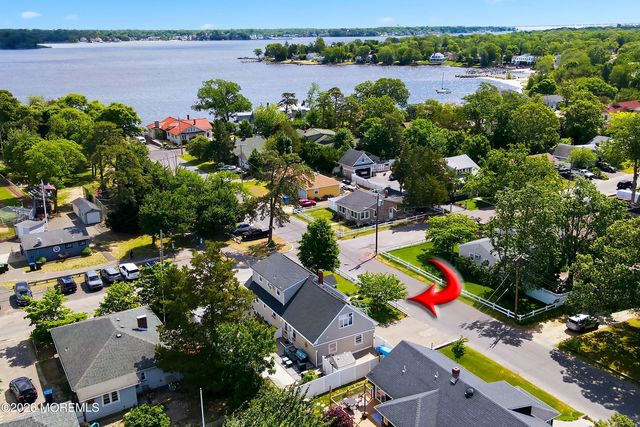 19 Harpoon Street, Beachwood, NJ 08722