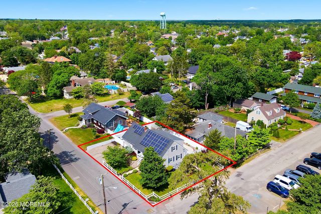 19 Harpoon Street, Beachwood, NJ 08722