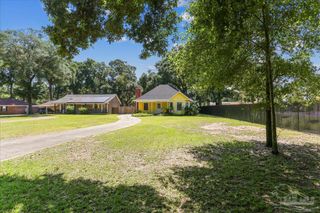 9440 Hummingbird Blvd, Pensacola, FL 32514