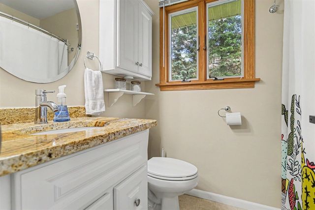 11197 Oak Drive, Delton, MI 49046