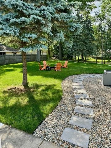 11197 Oak Drive, Delton, MI 49046