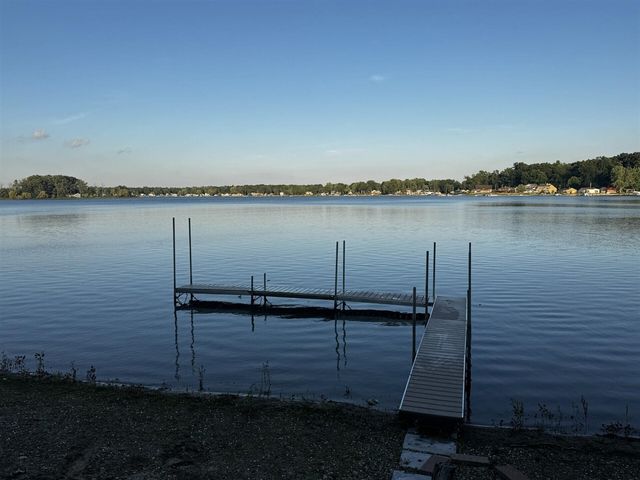 11197 Oak Drive, Delton, MI 49046