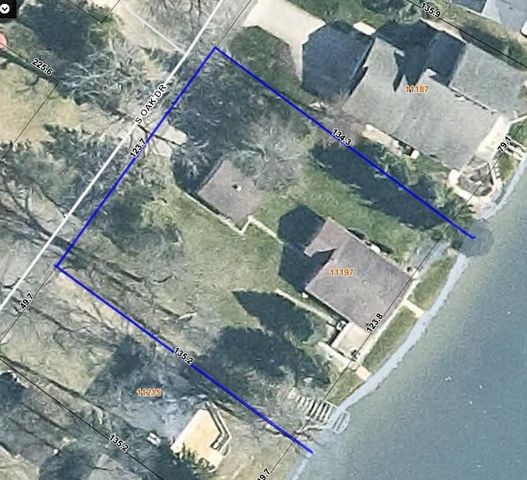 11197 Oak Drive, Delton, MI 49046
