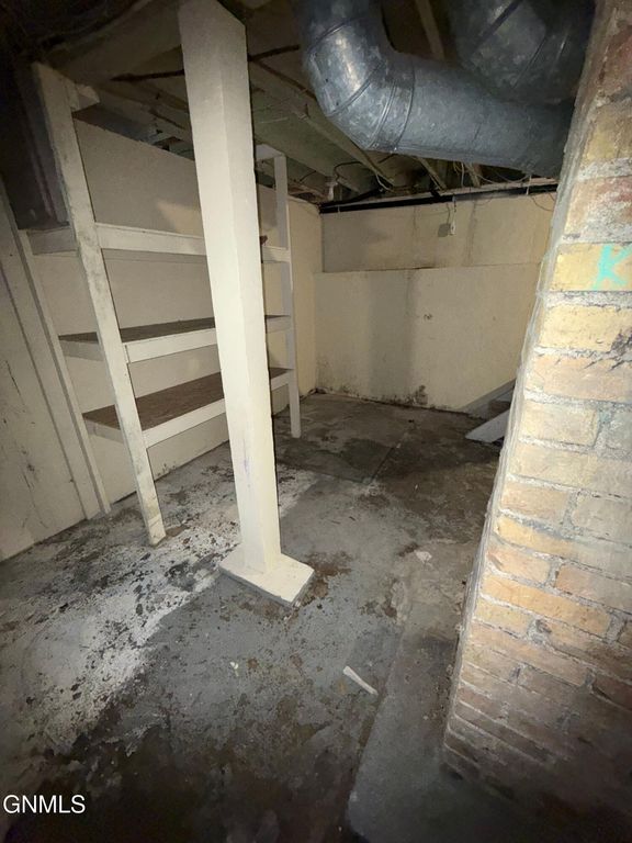 202 8th Avenue SE, Jamestown, ND 58401 photo 12