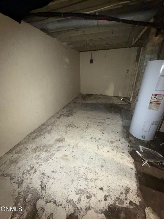 202 8th Avenue SE, Jamestown, ND 58401 photo 16