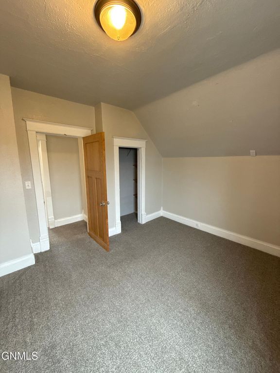 202 8th Avenue SE, Jamestown, ND 58401 photo 5