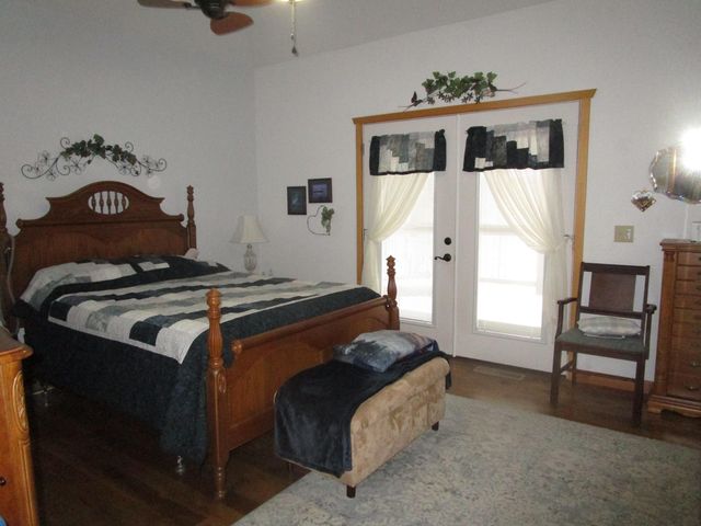 26424 Farm Road 1253, Golden, MO 65658