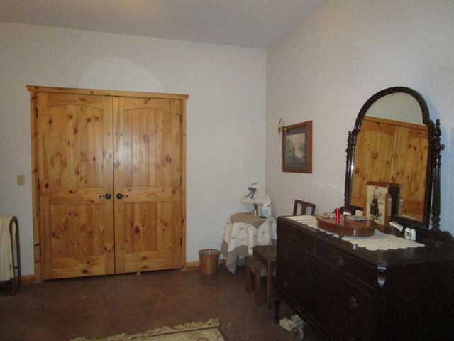 26424 Farm Road 1253, Golden, MO 65658