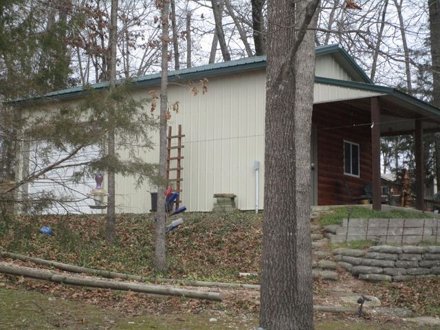 26424 Farm Road 1253, Golden, MO 65658
