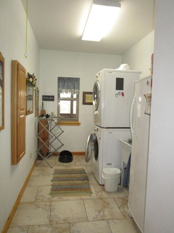26424 Farm Road 1253, Golden, MO 65658