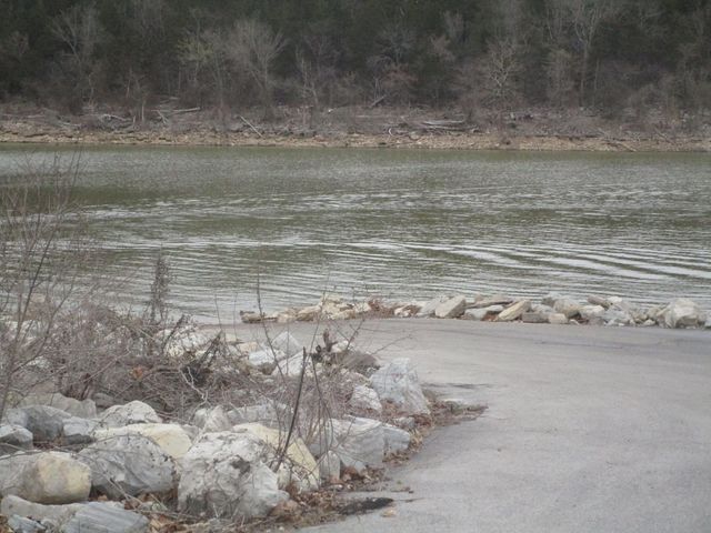 26424 Farm Road 1253, Golden, MO 65658