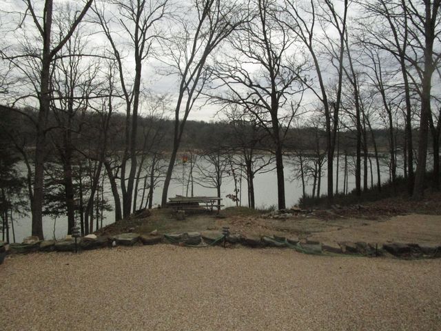 26424 Farm Road 1253, Golden, MO 65658