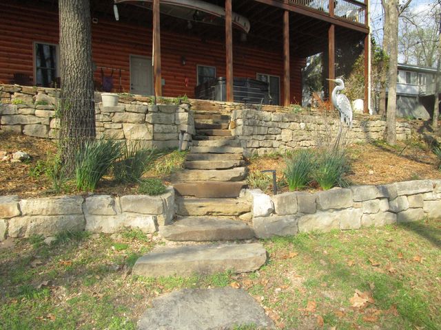 26424 Farm Road 1253, Golden, MO 65658