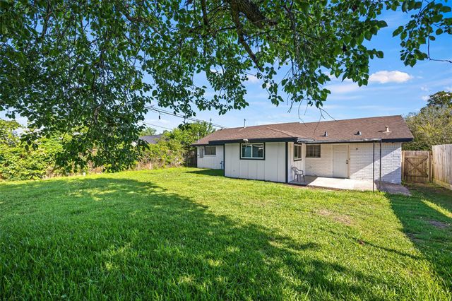 3907 Sandy Meadow Lane, Houston, TX 77039
