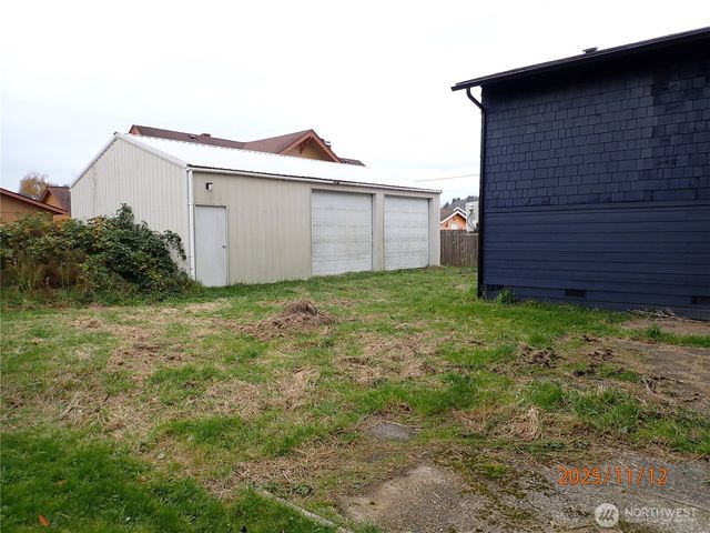 70 M Street, Hoquiam, WA 98550