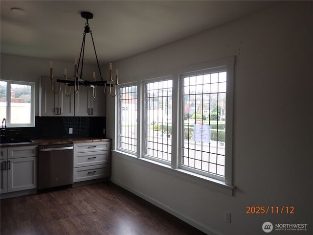 70 M Street, Hoquiam, WA 98550