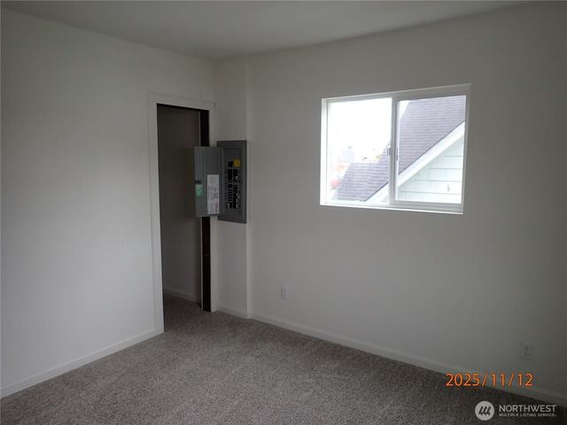 70 M Street, Hoquiam, WA 98550