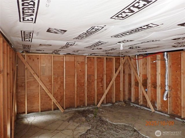 70 M Street, Hoquiam, WA 98550