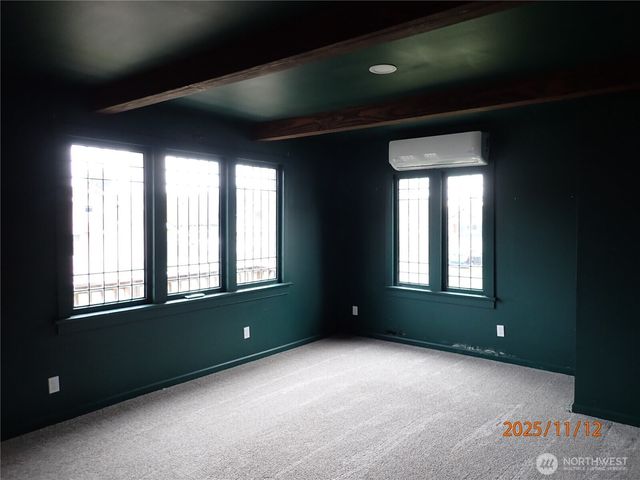 70 M Street, Hoquiam, WA 98550