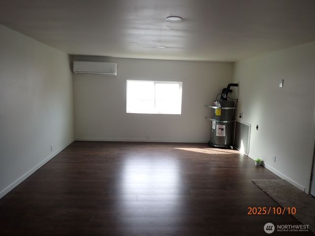 70 M Street, Hoquiam, WA 98550