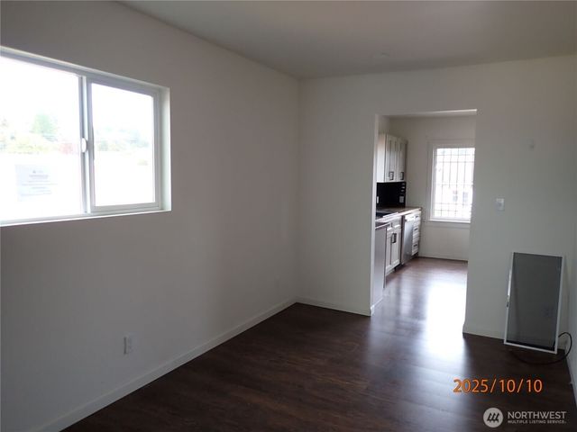 70 M Street, Hoquiam, WA 98550