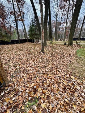 1268 N Clare Avenue, Harrison, MI 48625