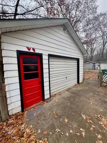 1268 N Clare Avenue, Harrison, MI 48625