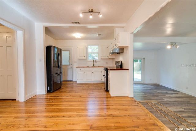 1028 NE 7TH AVENUE, Gainesville, FL 32601