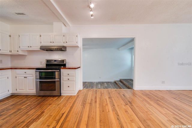 1028 NE 7TH AVENUE, Gainesville, FL 32601