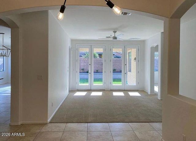 6857 S BIRDIE Way, Gilbert, AZ 85298