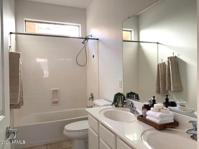 6857 S BIRDIE Way, Gilbert, AZ 85298