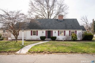 40 Glen Hollow, West Hartford, CT 06117