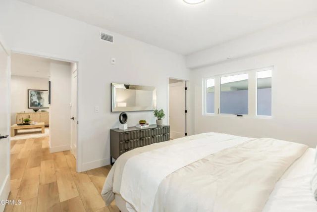 150 S Oak Knoll Avenue 103, Pasadena, CA 91101