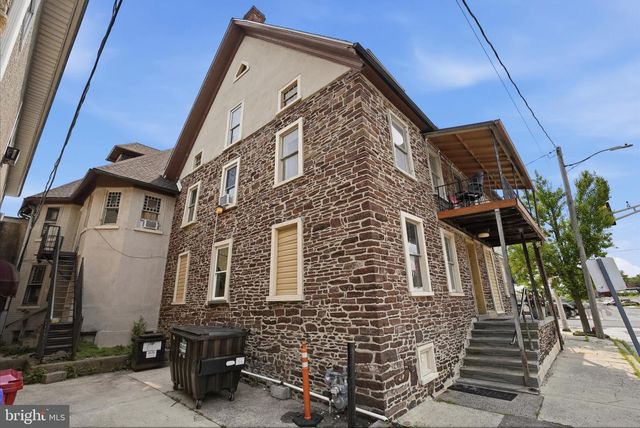101 E BROAD ST, Souderton, PA 18964
