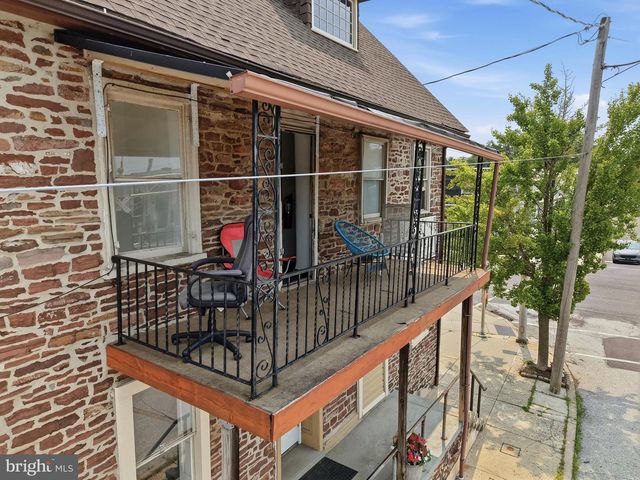 101 E BROAD ST, Souderton, PA 18964