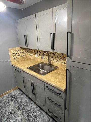 16215 NE 18th Ct 305, North Miami Beach, FL 33162