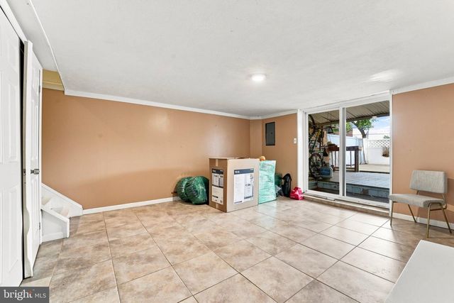 8913 DEWEES ST, Philadelphia, PA 19152