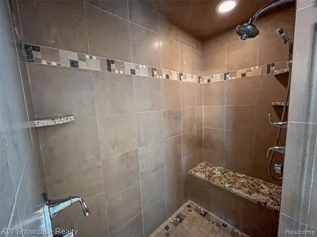 2268 Academy Drive, Troy, MI 48083