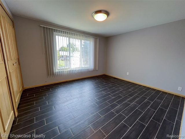 2268 Academy Drive, Troy, MI 48083