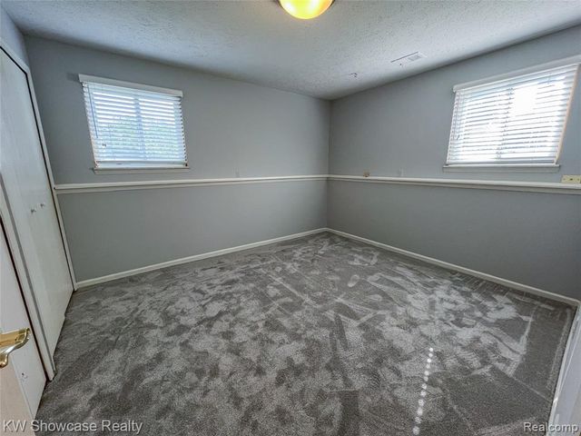 2268 Academy Drive, Troy, MI 48083