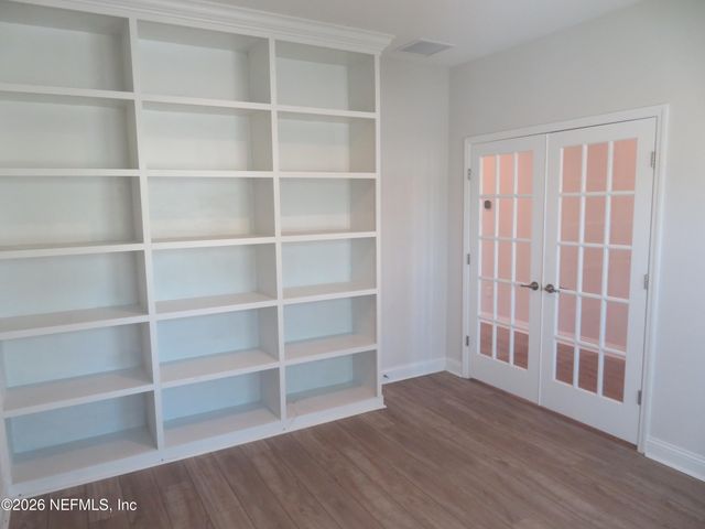 313 MEADOW CREEK Drive, St. Johns, FL 32259