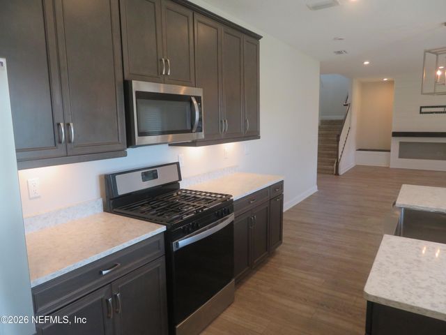 313 MEADOW CREEK Drive, St. Johns, FL 32259