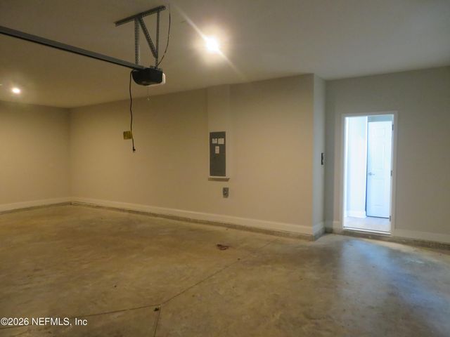 313 MEADOW CREEK Drive, St. Johns, FL 32259