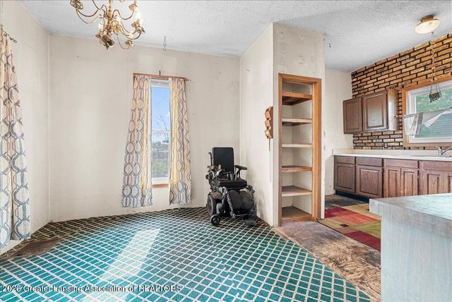 1448 Knollwood Avenue, Lansing, MI 48906